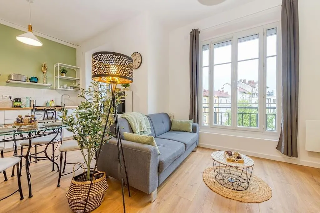 Entre Gare Et Centre-Ville: Lit Double, Wifi Grenoble Apartment